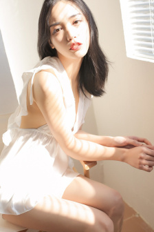 小不点爱吃肉混JIN
